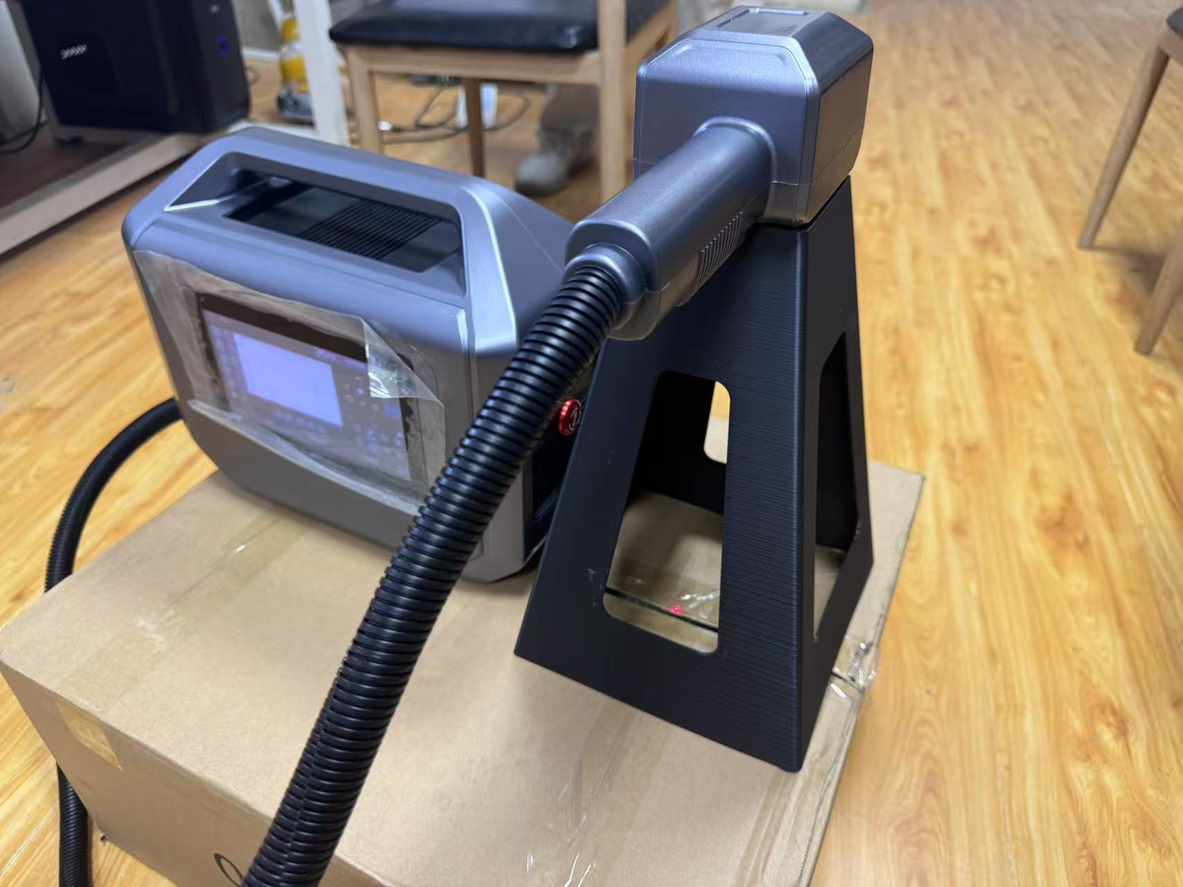 Portable Desktop Metal Fiber L – Desktop Laser Engraver Bewertung und Preis